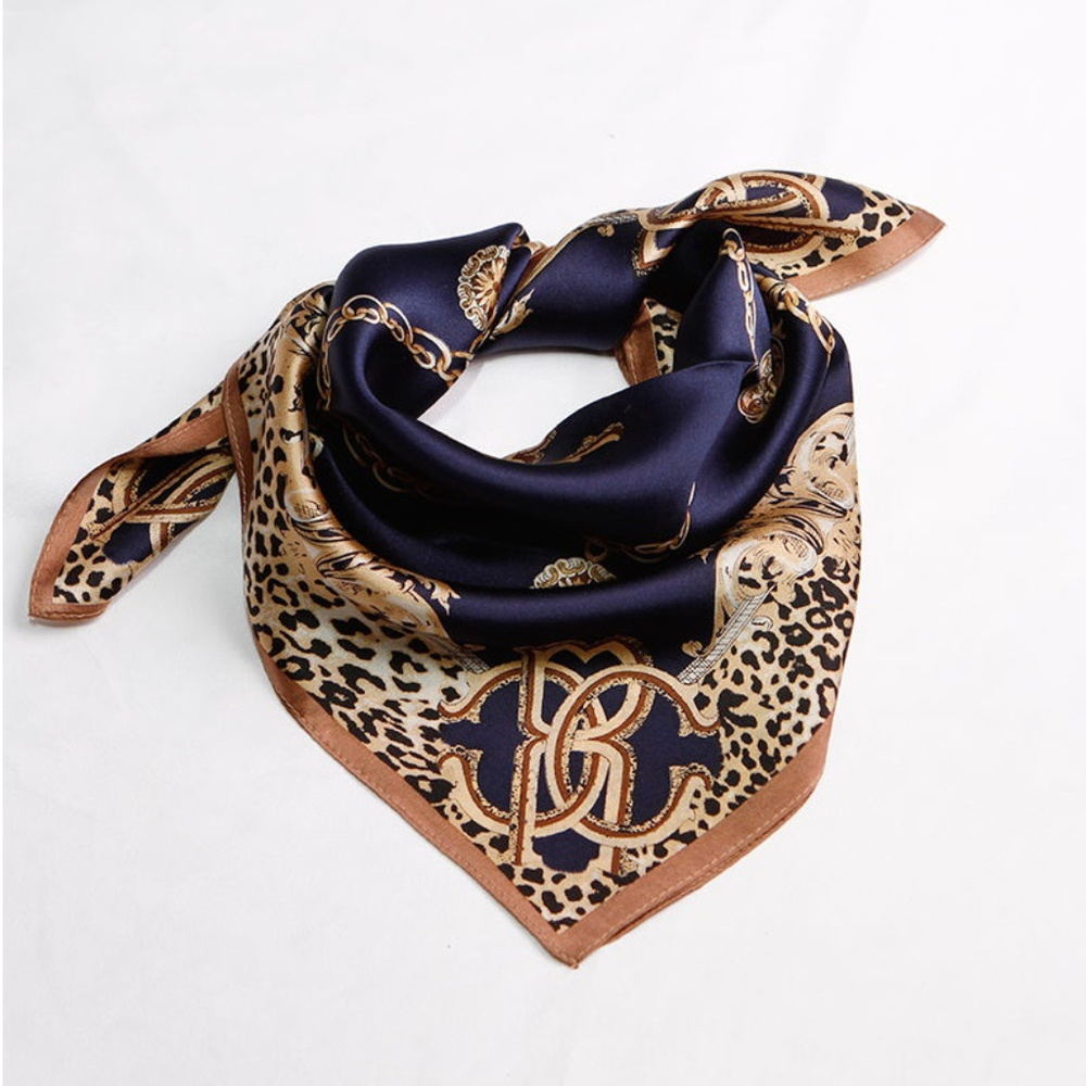 Silk square leopard print scarf fashion print NWOT - Picture 2 of 3